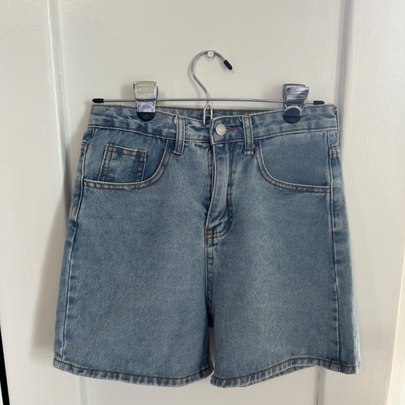 SHEIN Denim Jean Blue Wash Minimalist Bermuda Daily Shorts Size Small - Picture 3 of 12